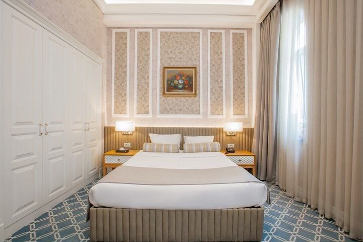 Room 19 of 52