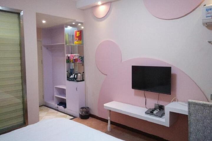 OYO White Swan Hotel