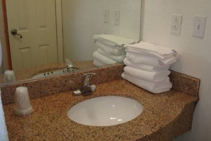 Bathroom sink