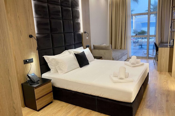 Room 16 of 71