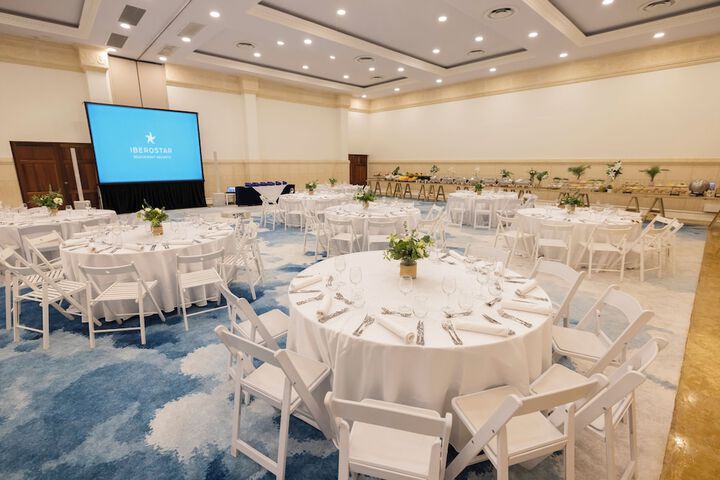 Ballroom/Hall 108 of 131