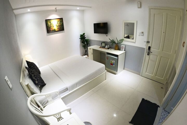Room 7 of 70