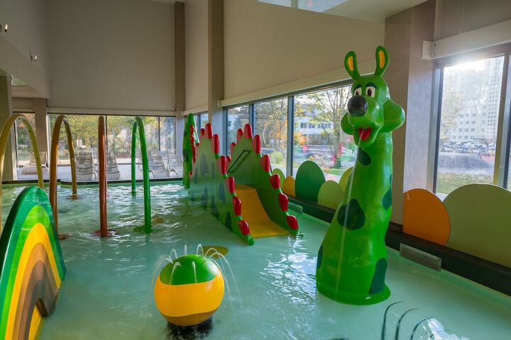 Pool 22 of 36