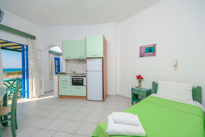 Room 6 of 62