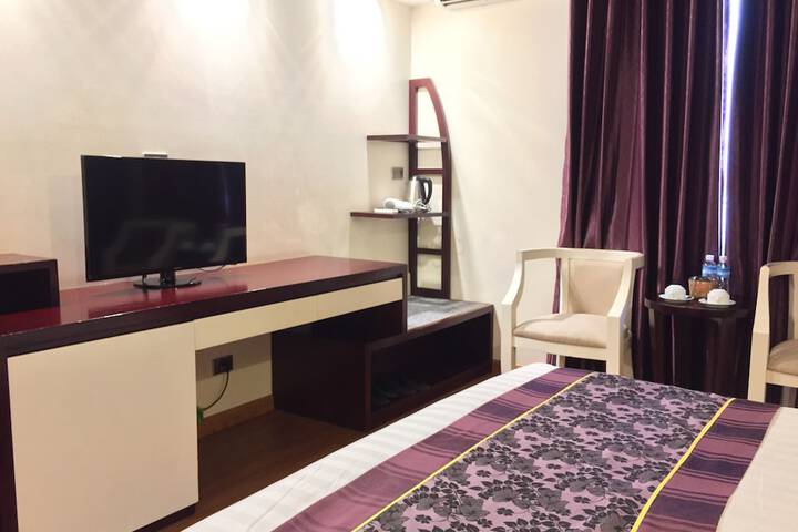 Room 10 of 35
