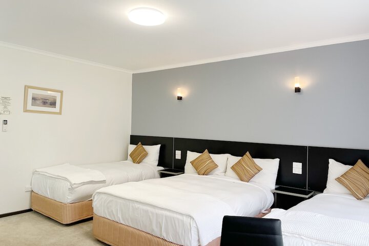 Room 9 of 47
