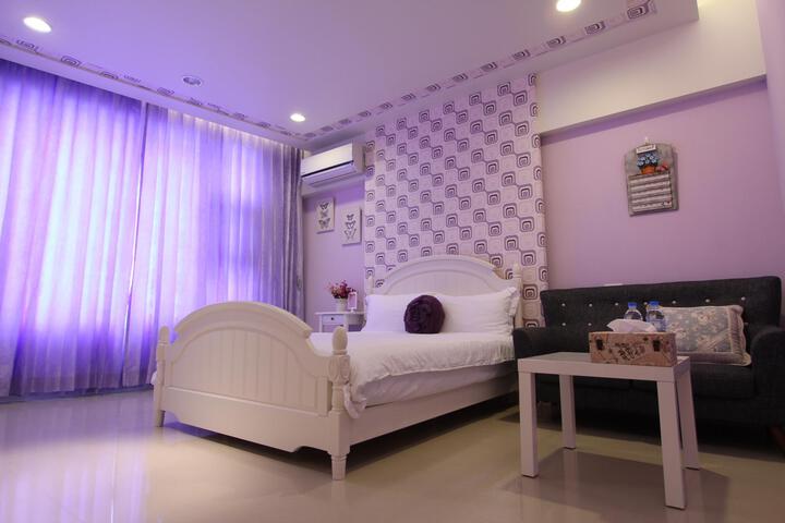 Room 1 of 6