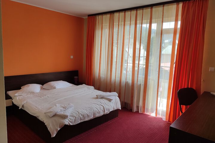 Room 11 of 62