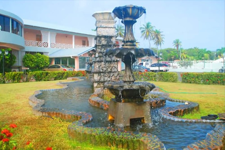 Hotel Exterior 23 of 23