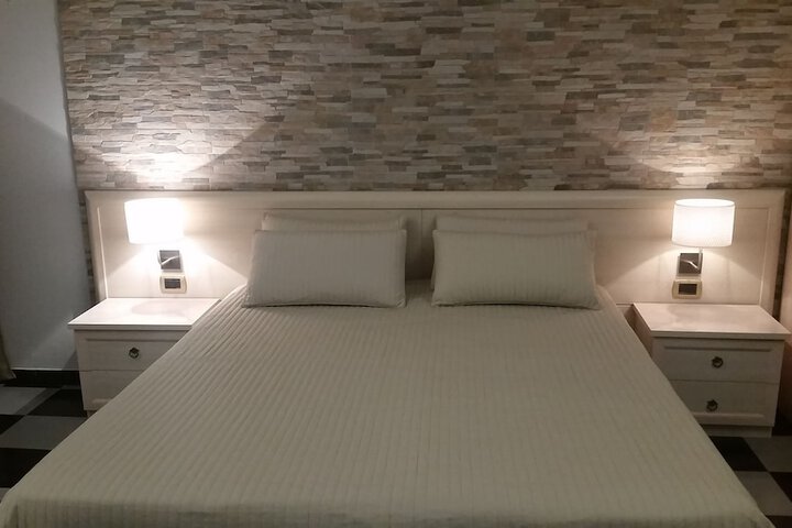 Room 5 of 56