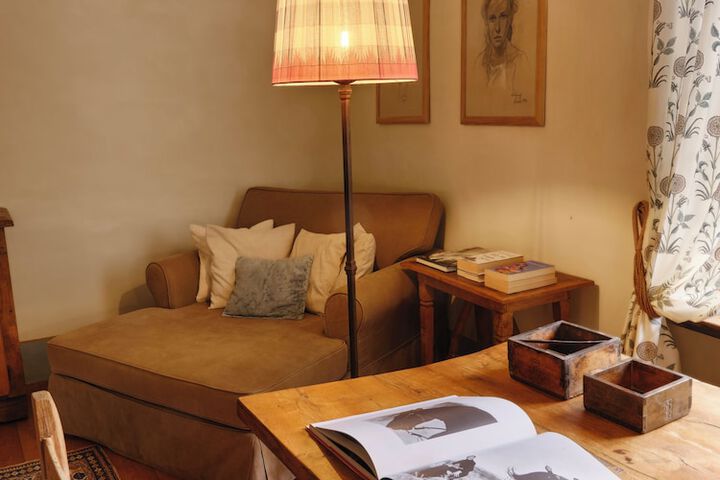Room 27 of 53