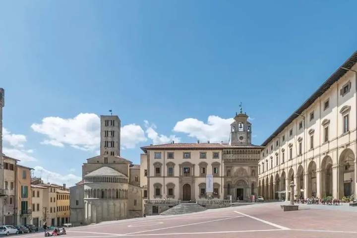 Lavish Holiday Home in Subbiano Arezzo With Swimming Pool