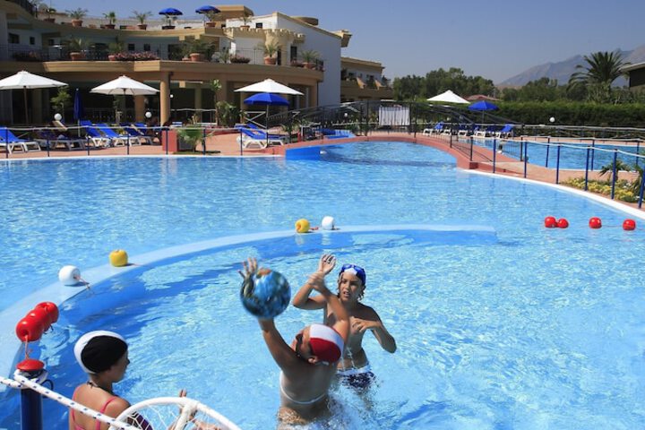Pool 19 of 45