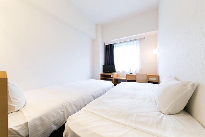 Room 20 of 32