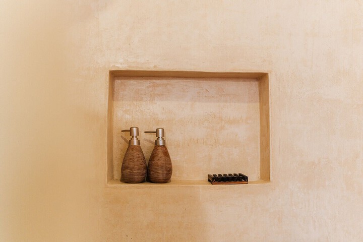 Room 62 of 83