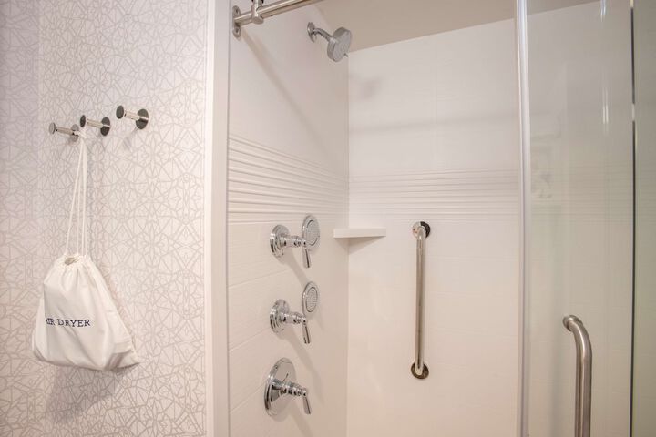 Bathroom shower