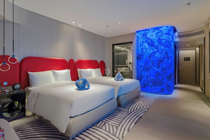 Room 21 of 77