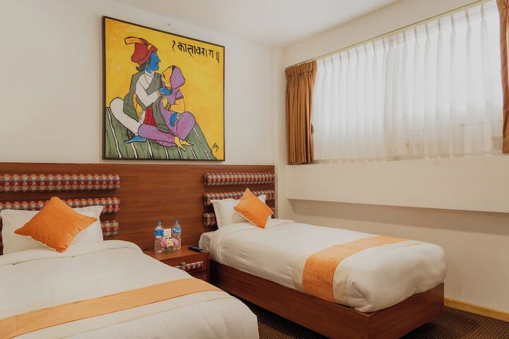 Room 16 of 48