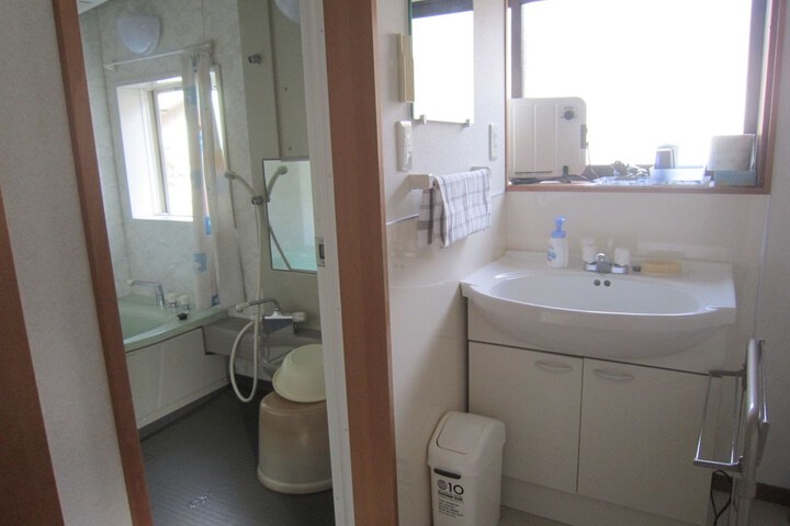 Room 18 of 25