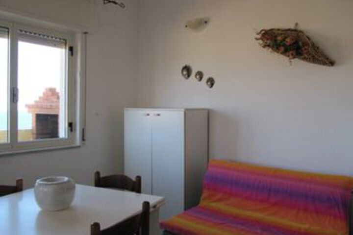 Room 15 of 18