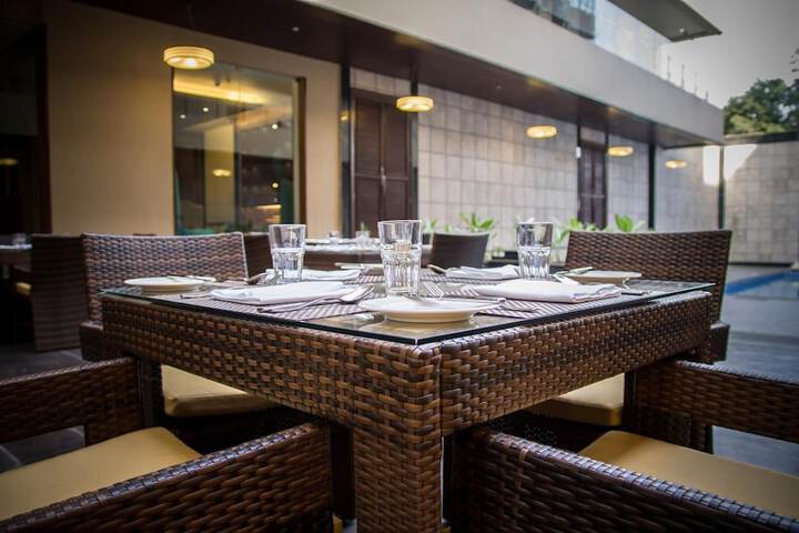 Dining Photos