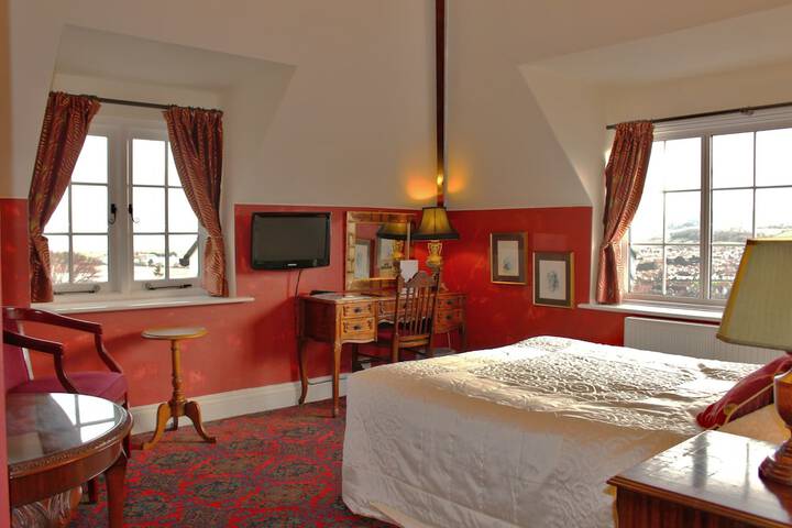 Room 8 of 73