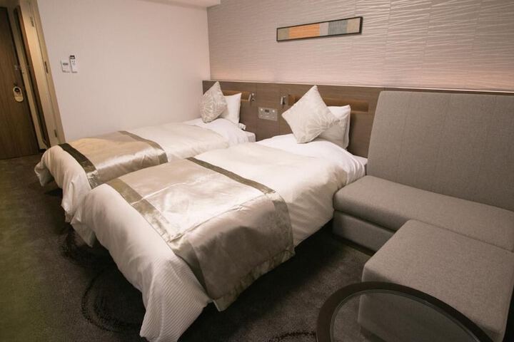 Room 10 of 52