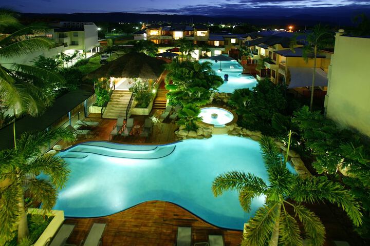 Hotel with Pool