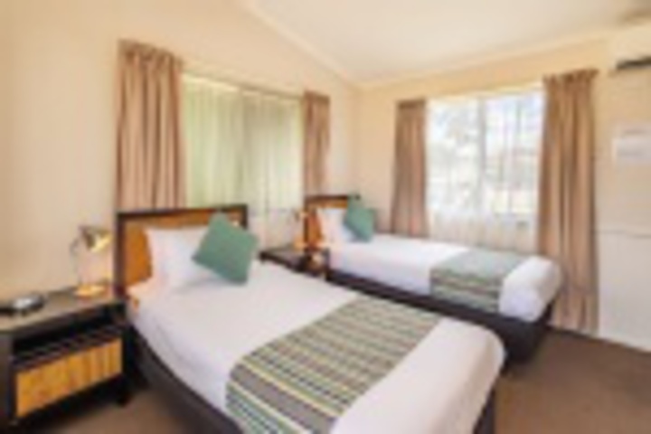 Room 53 of 611