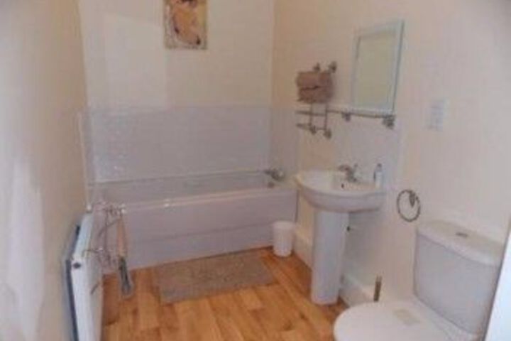 Room 2 of 6