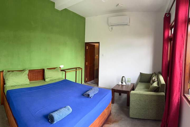 Room 11 of 34