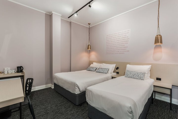 Room 13 of 61