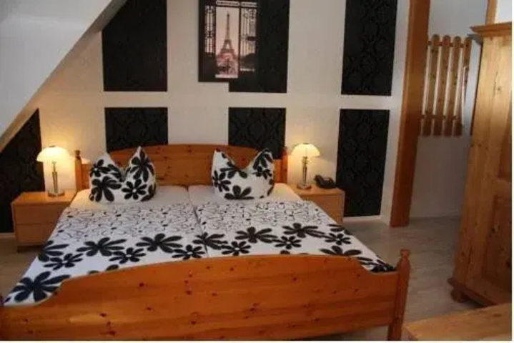 Room 15 of 21