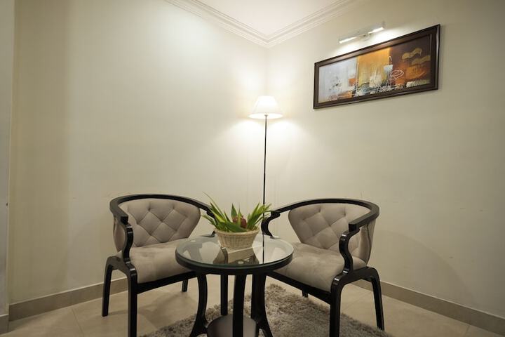 Room 12 of 25
