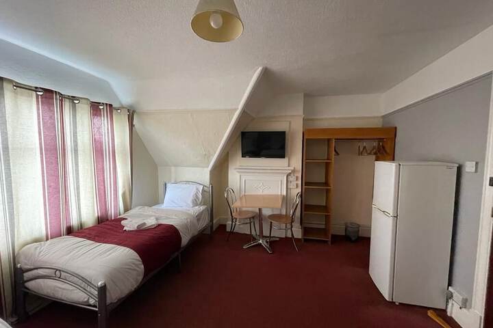Room 15 of 22