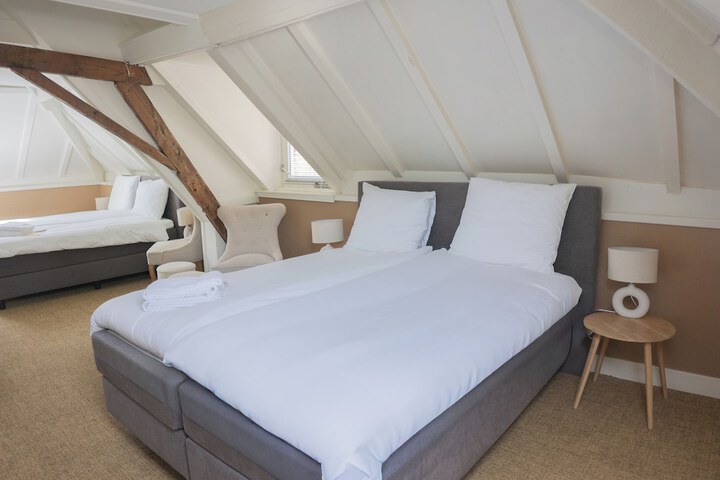 Room 17 of 26