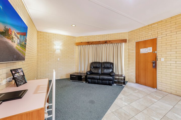 Room 45 of 68