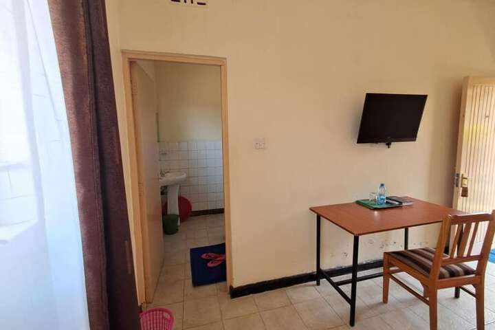 Room 8 of 58