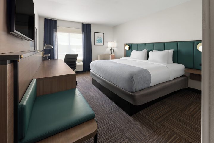 Room 34 of 101