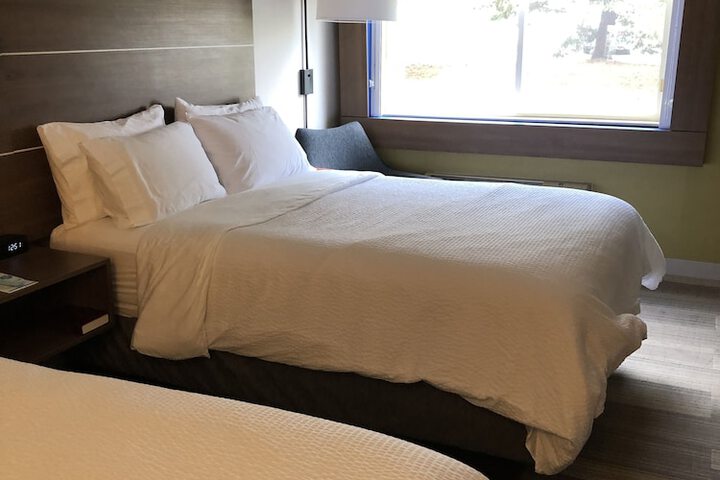 2 Queen Beds (4 of 15)