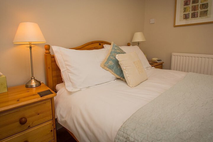Room 2 of 14