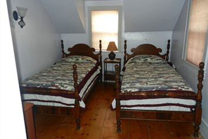 Room 7 of 26