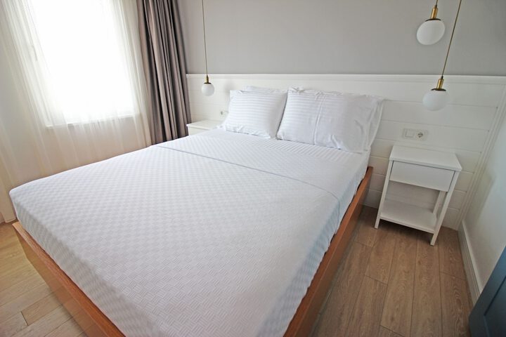 Room 2 of 37