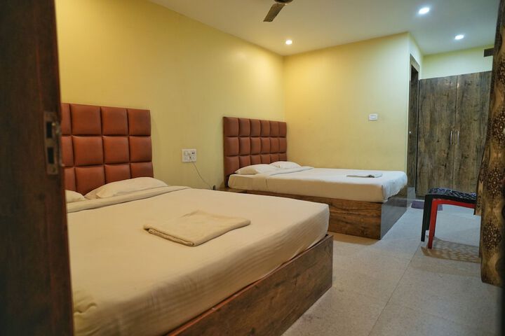 Room 15 of 39