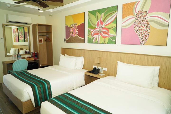Room 17 of 49