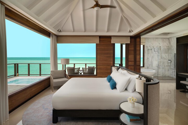 Room 41 of 215