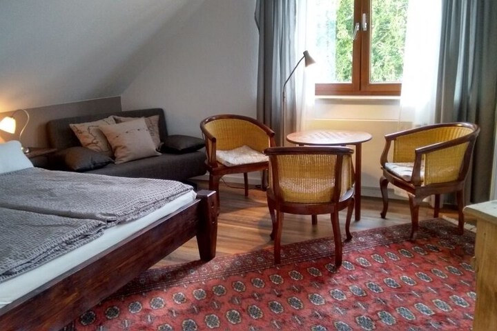 Room 7 of 10