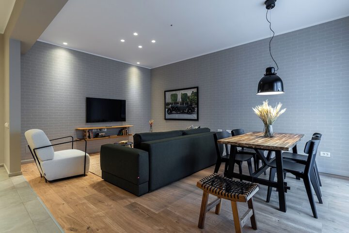 Room 52 of 80