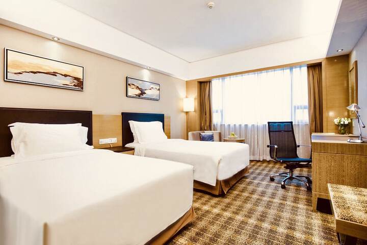 Room 4 of 60