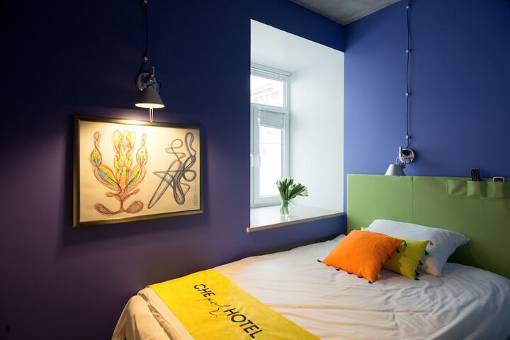 Room 30 of 49
